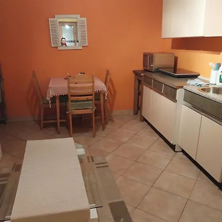 Pillango Apartement Apartmán Nikla