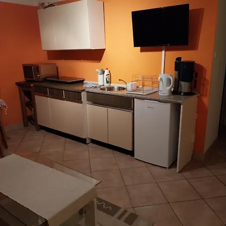Pillango Apartement * Nikla